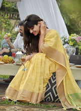 Load image into Gallery viewer, PREETA